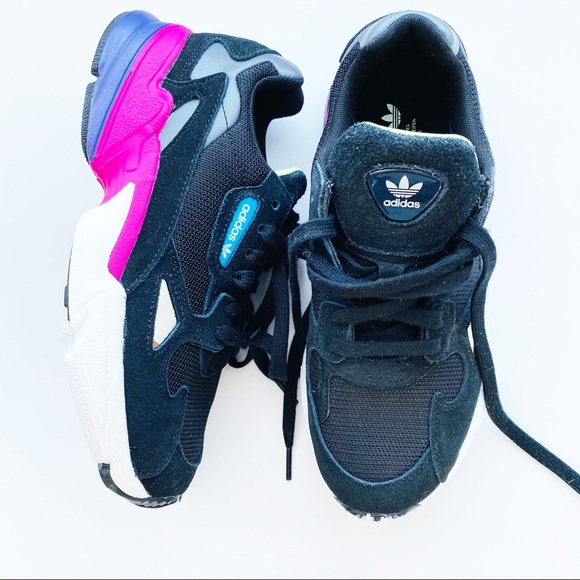 adidas falcon core black shock pink